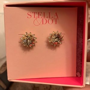 Stella & Dot stud earrings
